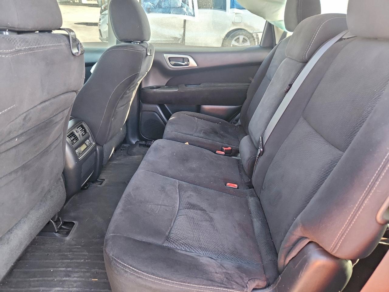 2013 NISSAN PATHFINDER S photo 11