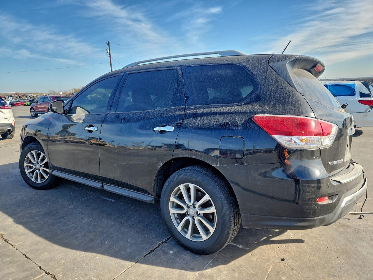 2013 NISSAN PATHFINDER S photo 2