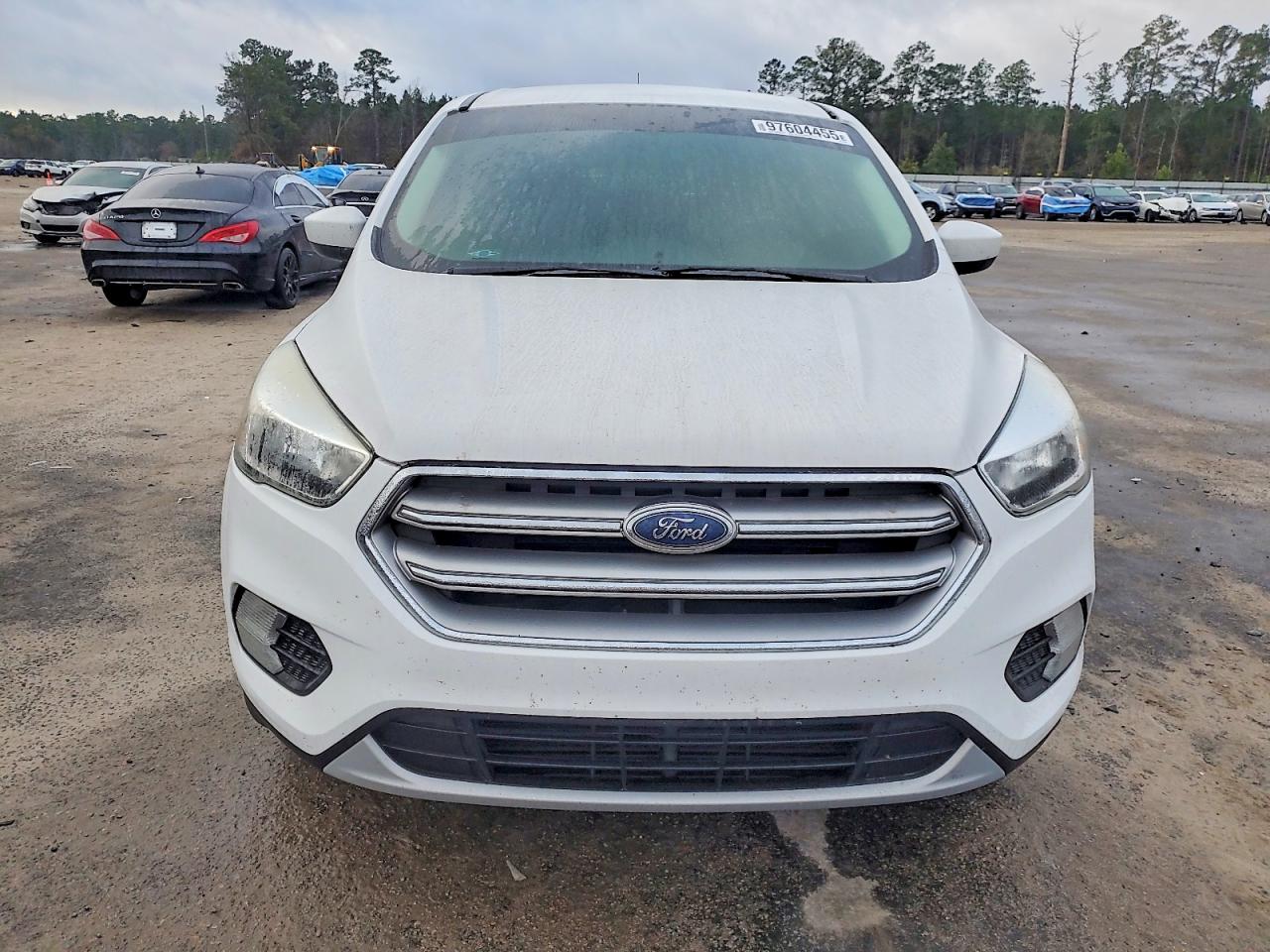 2017 FORD ESCAPE SE photo 5
