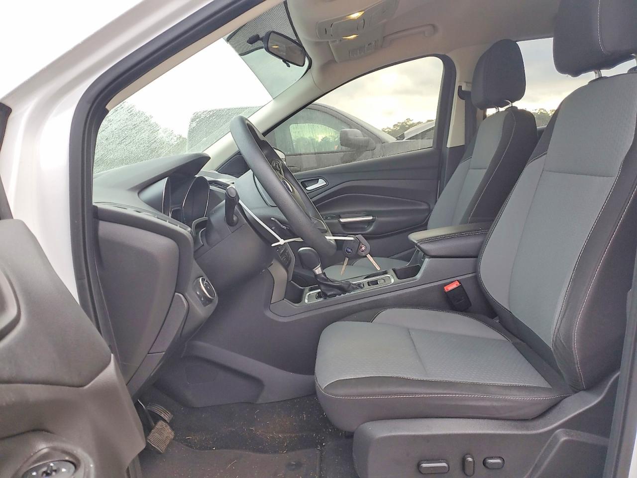 2017 FORD ESCAPE SE photo 7