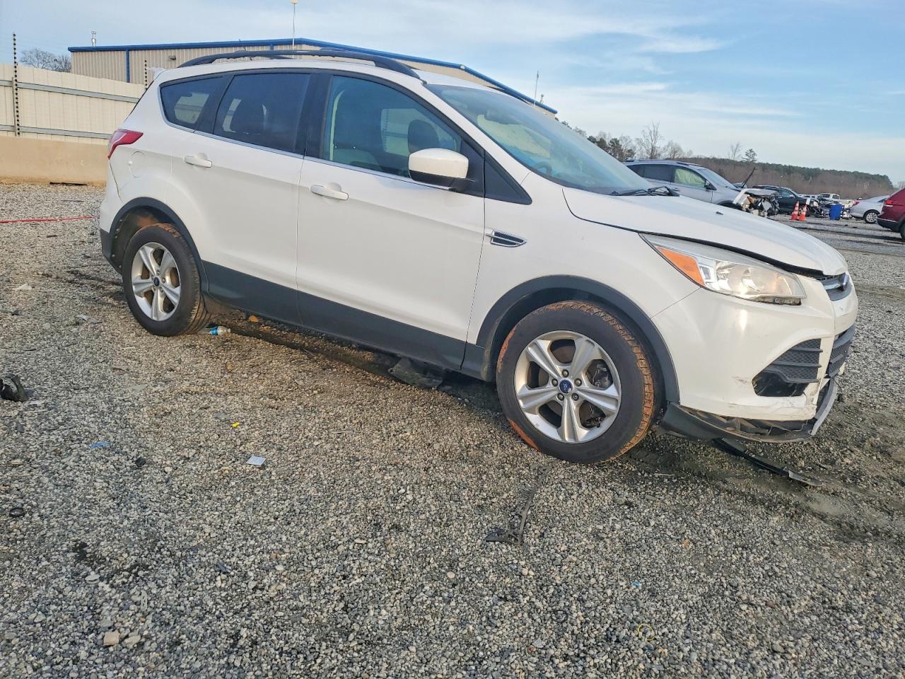 2013 FORD ESCAPE SE photo 4