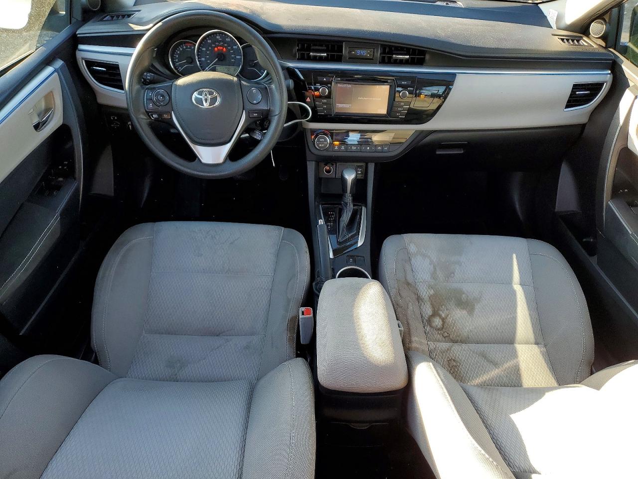 2016 TOYOTA COROLLA L photo 8