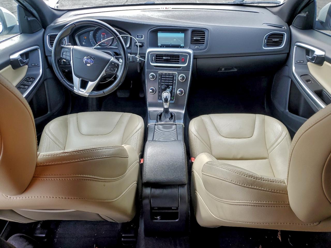 2015 VOLVO S60 PREMIER photo 15