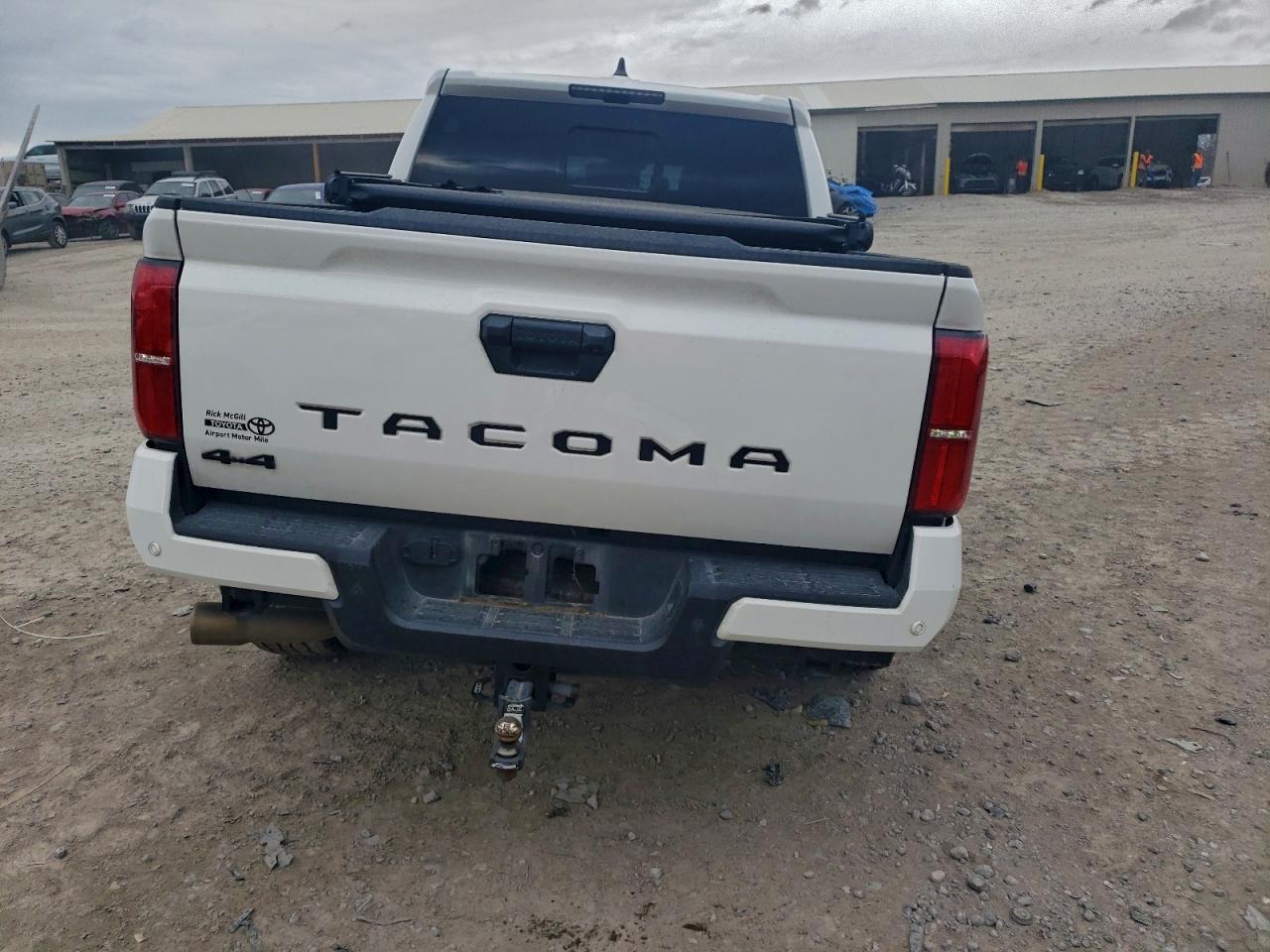 2024 TOYOTA TACOMA DOUBLE CAB photo 6