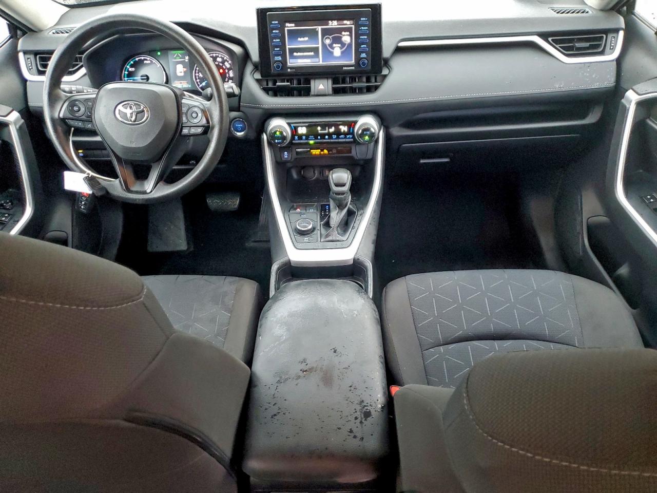2021 TOYOTA RAV4 XLE photo 8