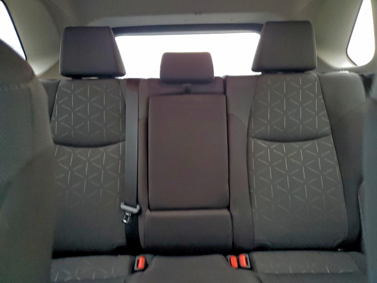 2021 TOYOTA RAV4 XLE photo 10