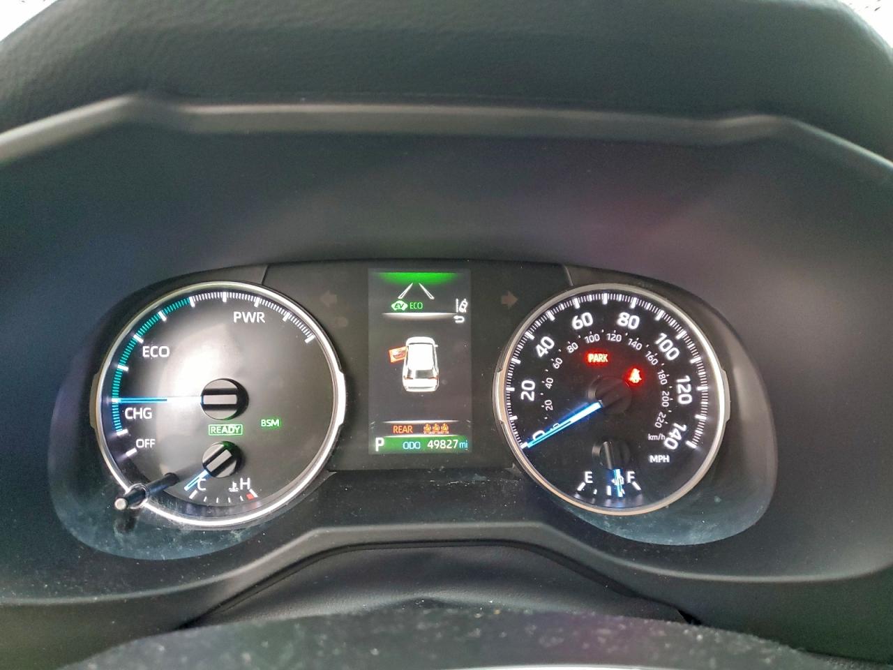 2021 TOYOTA RAV4 XLE photo 9