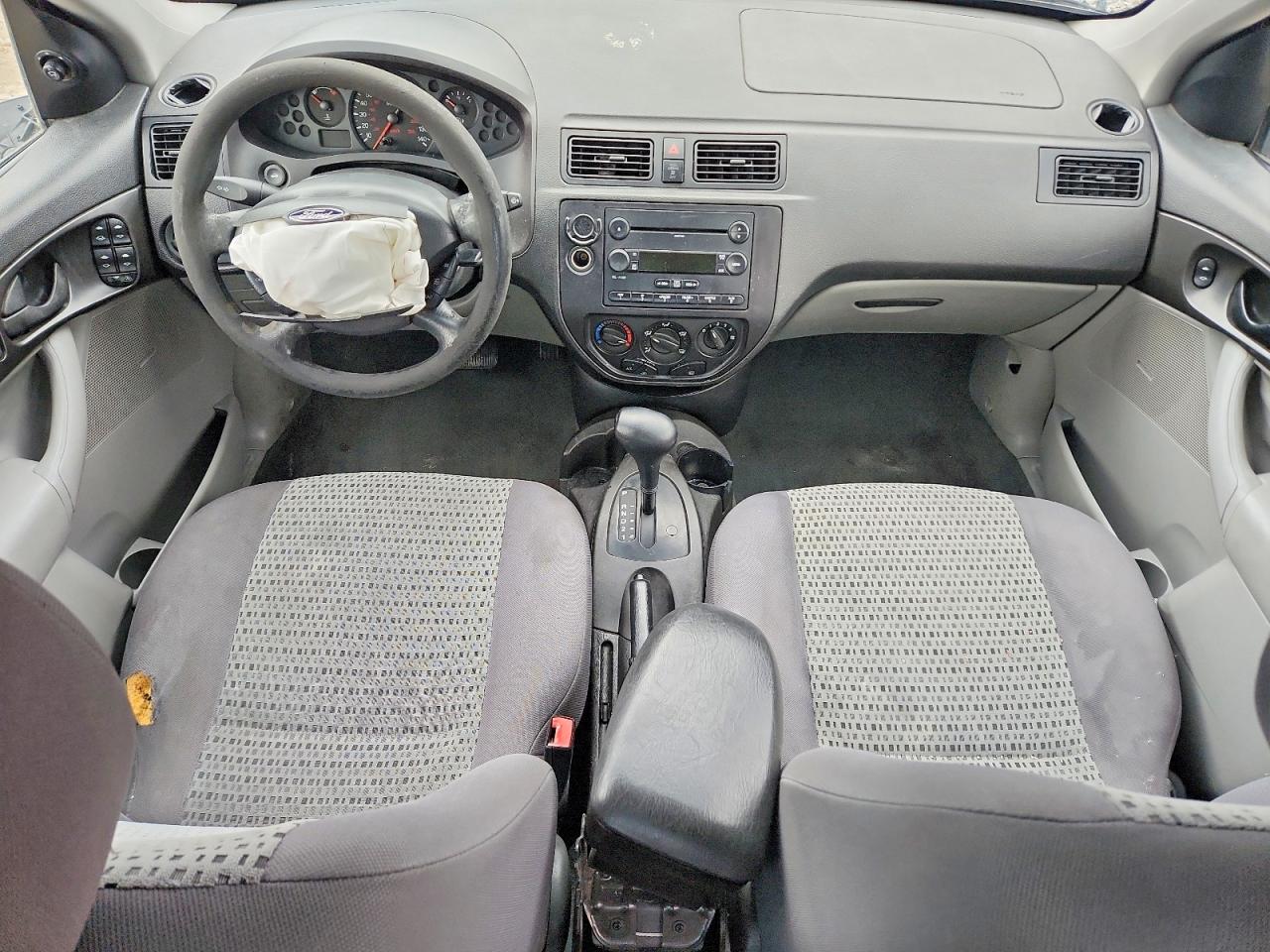 2007 FORD FOCUS ZX4 photo 8