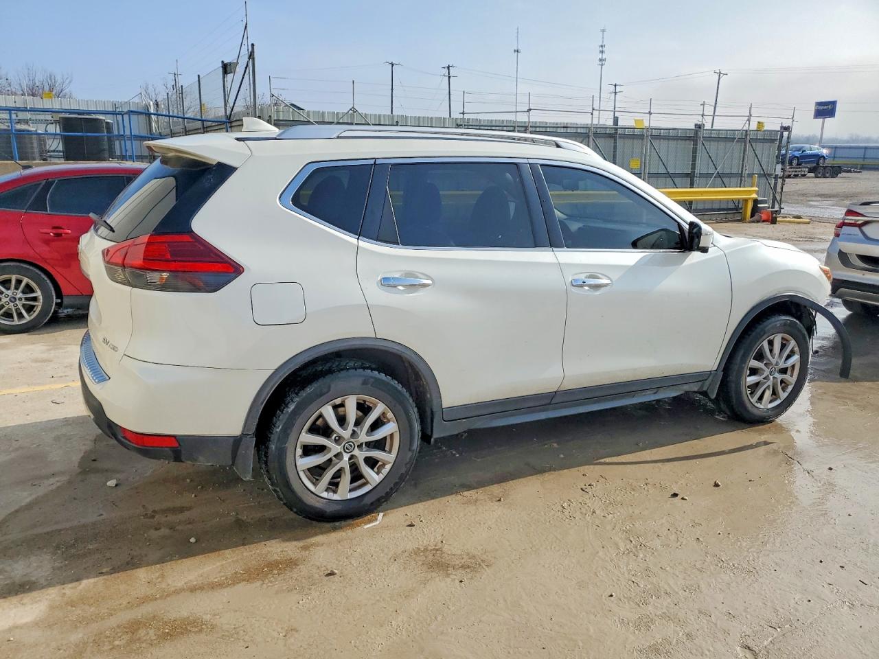 2017 NISSAN ROGUE S photo 3