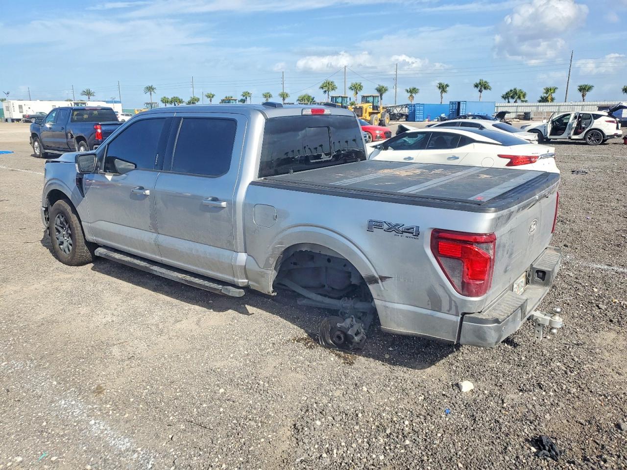 2024 FORD F150 XLT photo 2