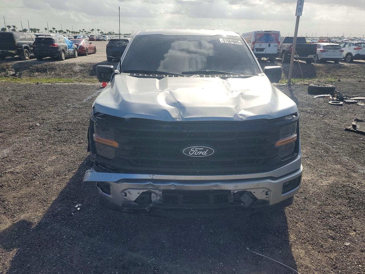 2024 FORD F150 XLT photo 5