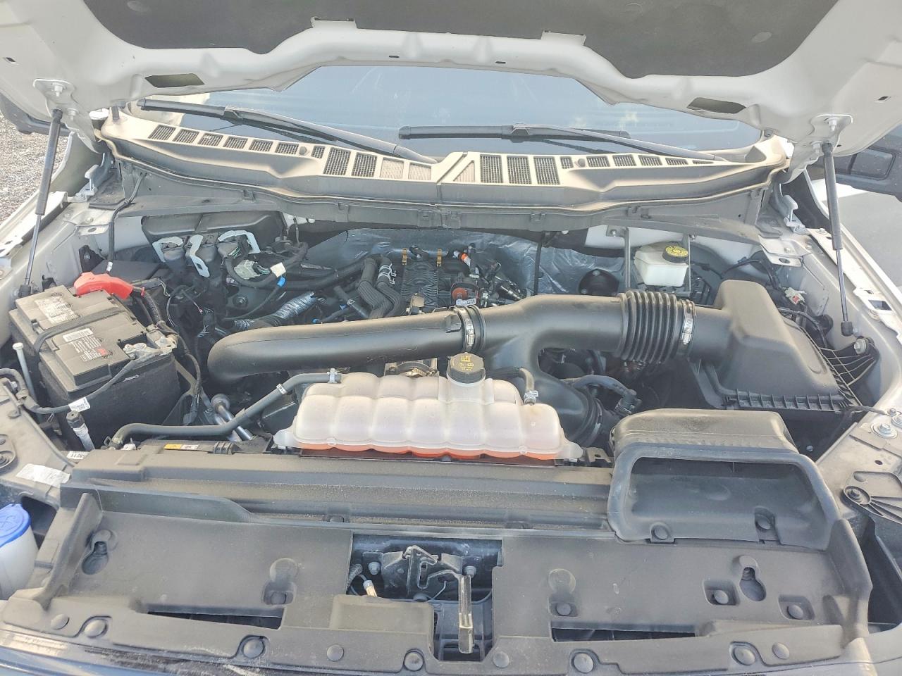 2024 FORD F150 XLT photo 11