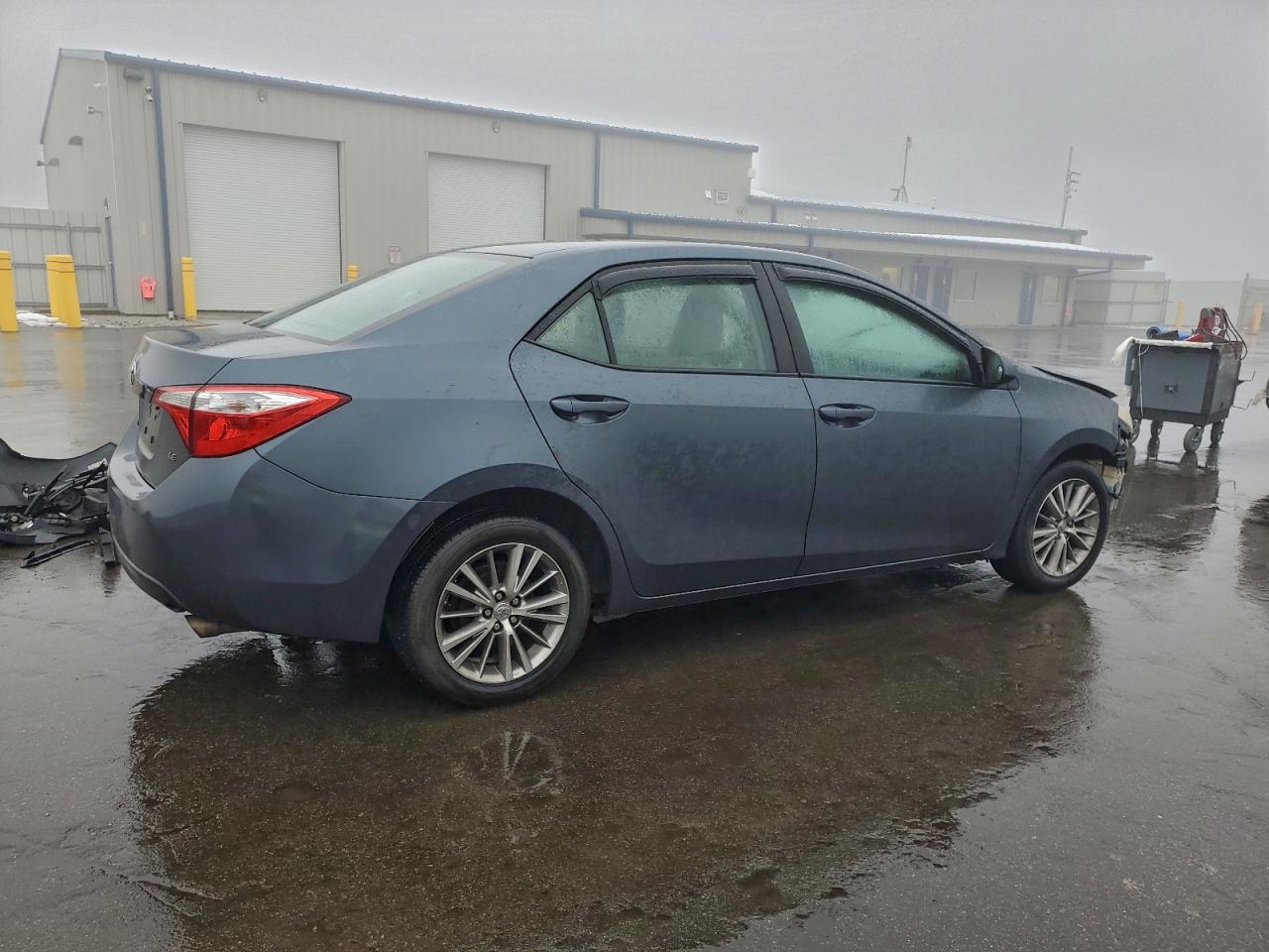 2014 TOYOTA COROLLA L photo 3