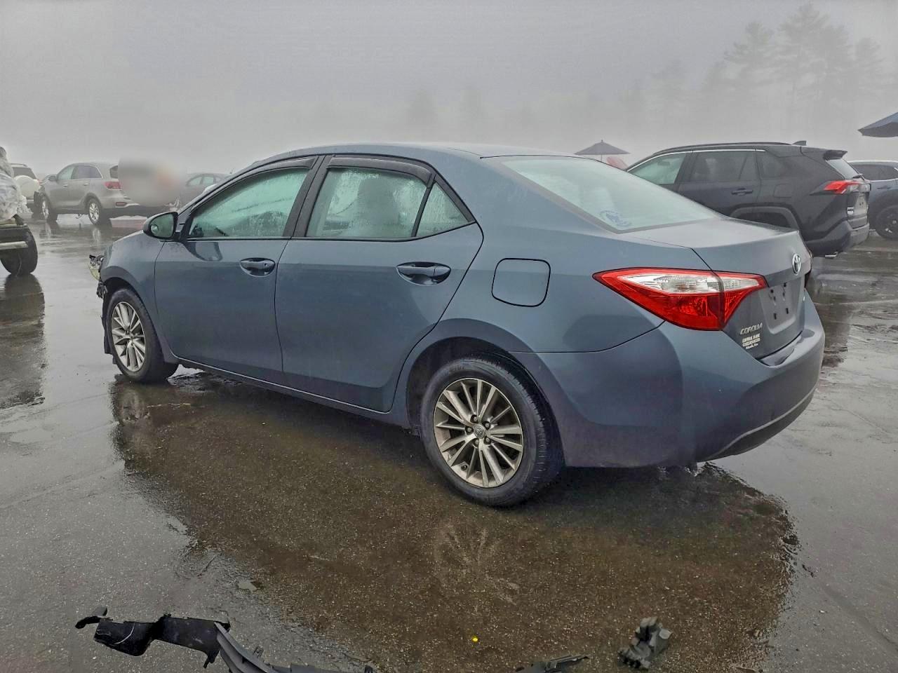 2014 TOYOTA COROLLA L photo 2