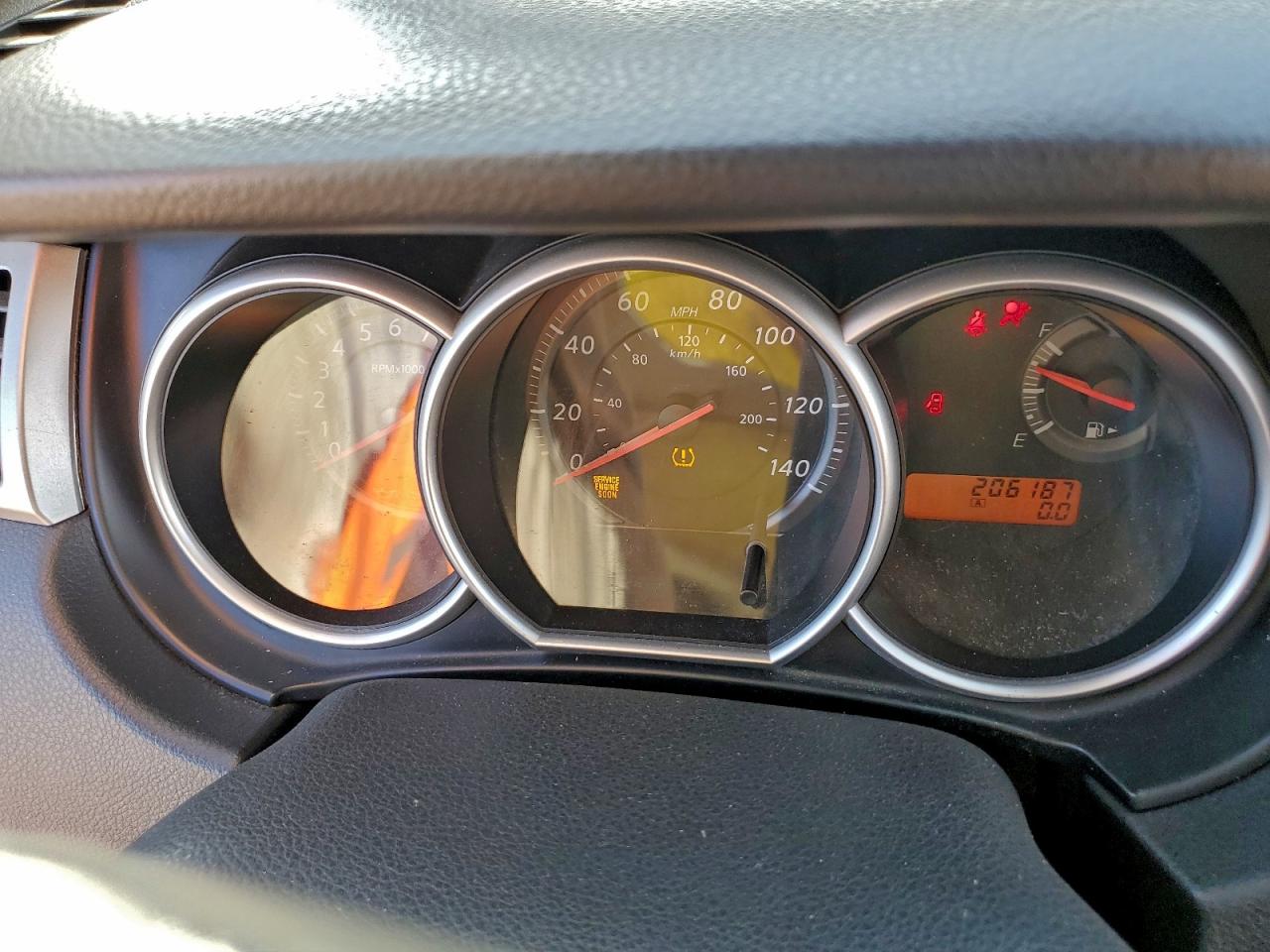 2011 NISSAN VERSA S photo 9