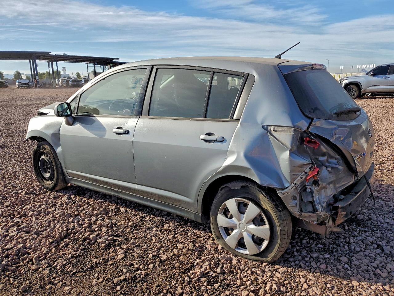 2011 NISSAN VERSA S photo 2