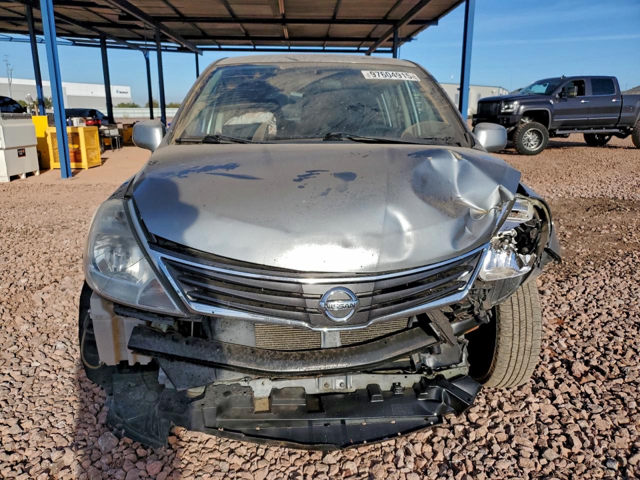 2011 NISSAN VERSA S photo 5