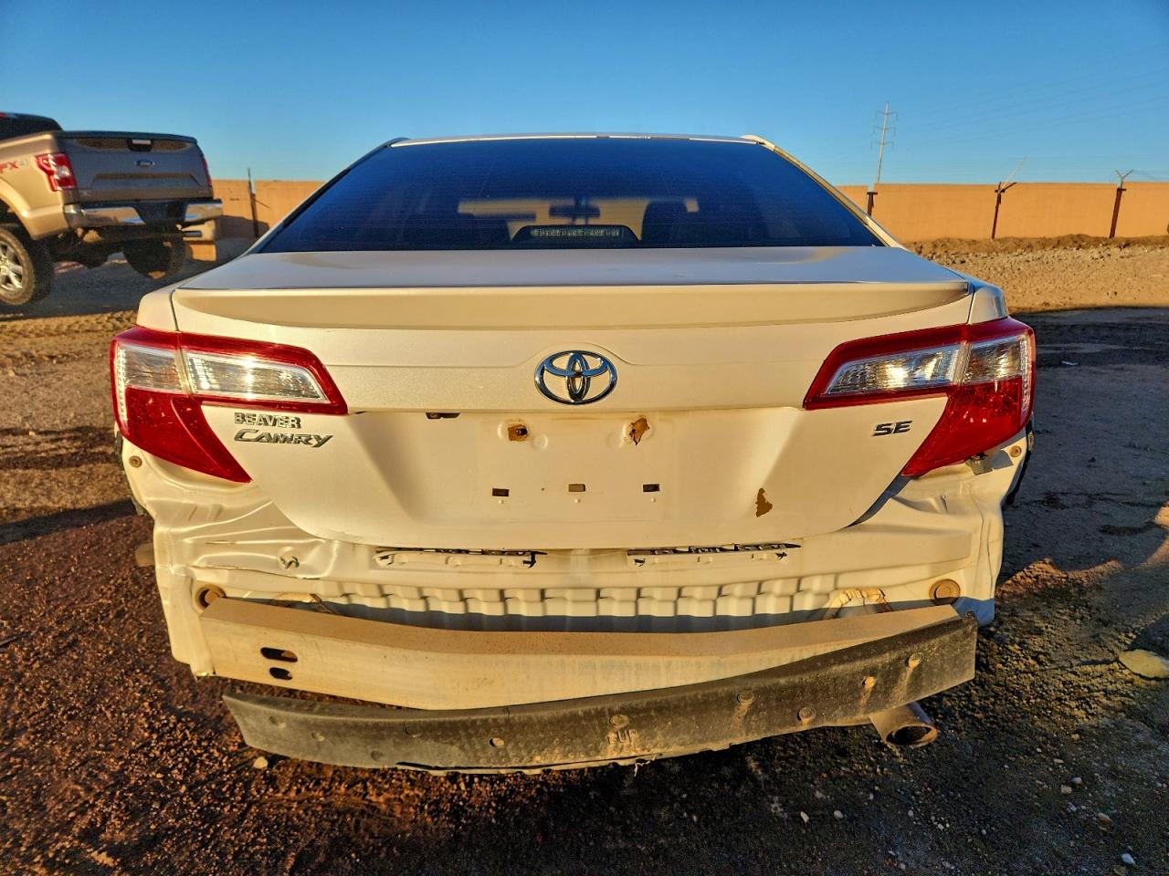 2014 TOYOTA CAMRY L photo 6
