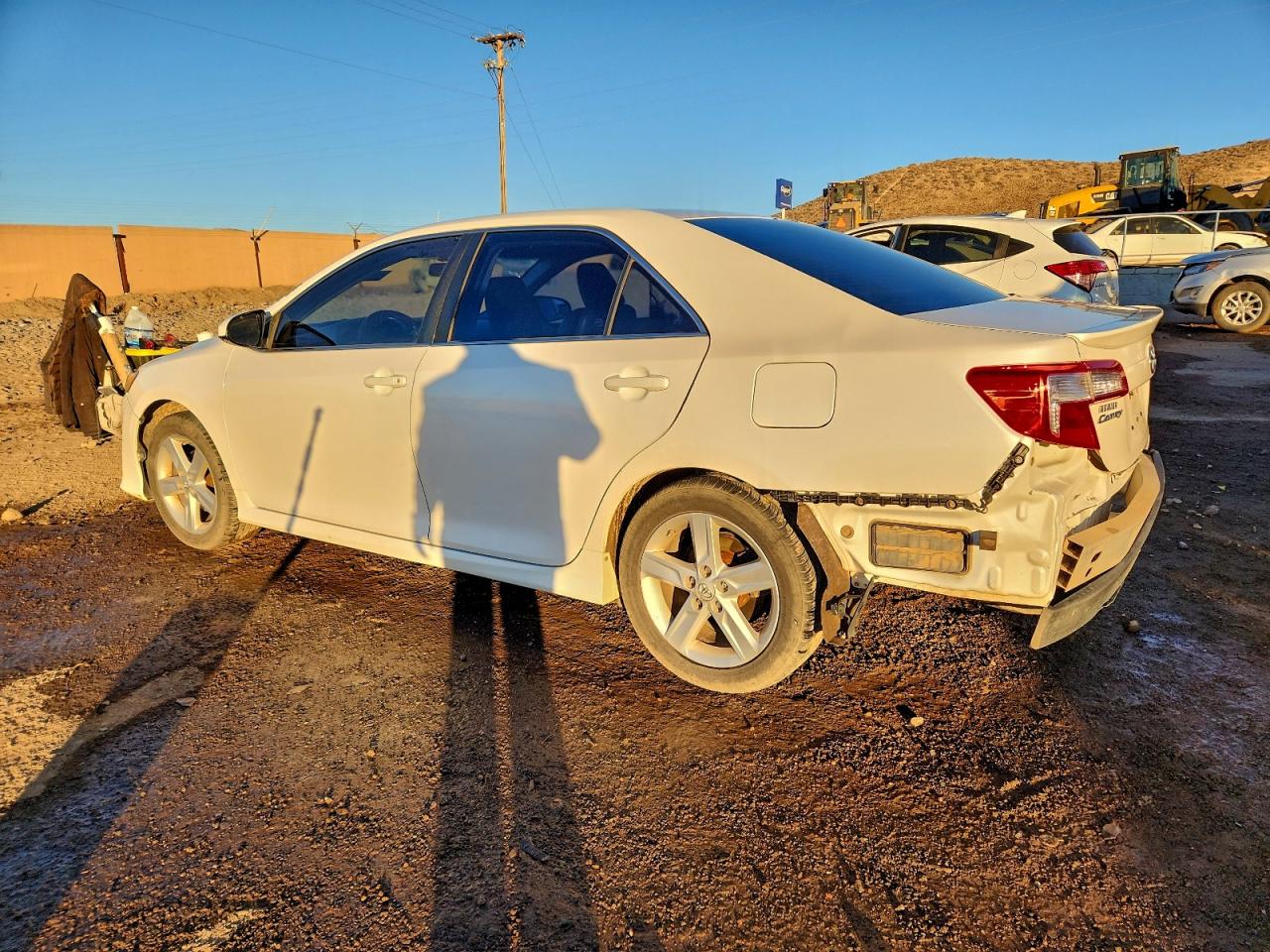 2014 TOYOTA CAMRY L photo 2