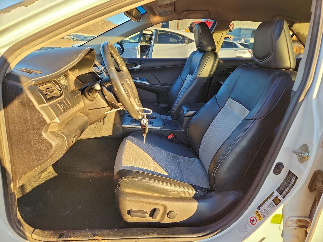 2014 TOYOTA CAMRY L photo 7