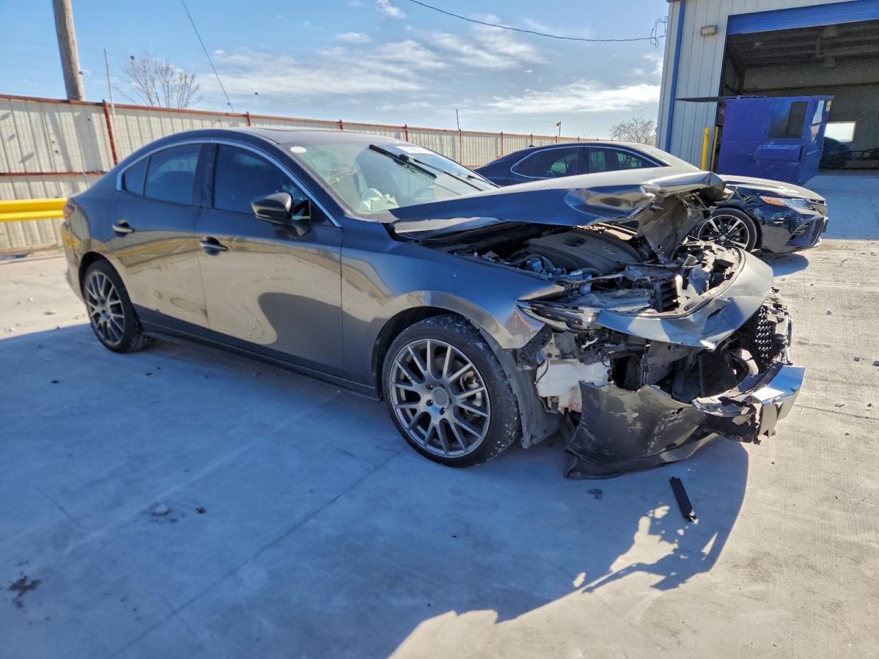 2019 MAZDA 3 PREMIUM photo 4