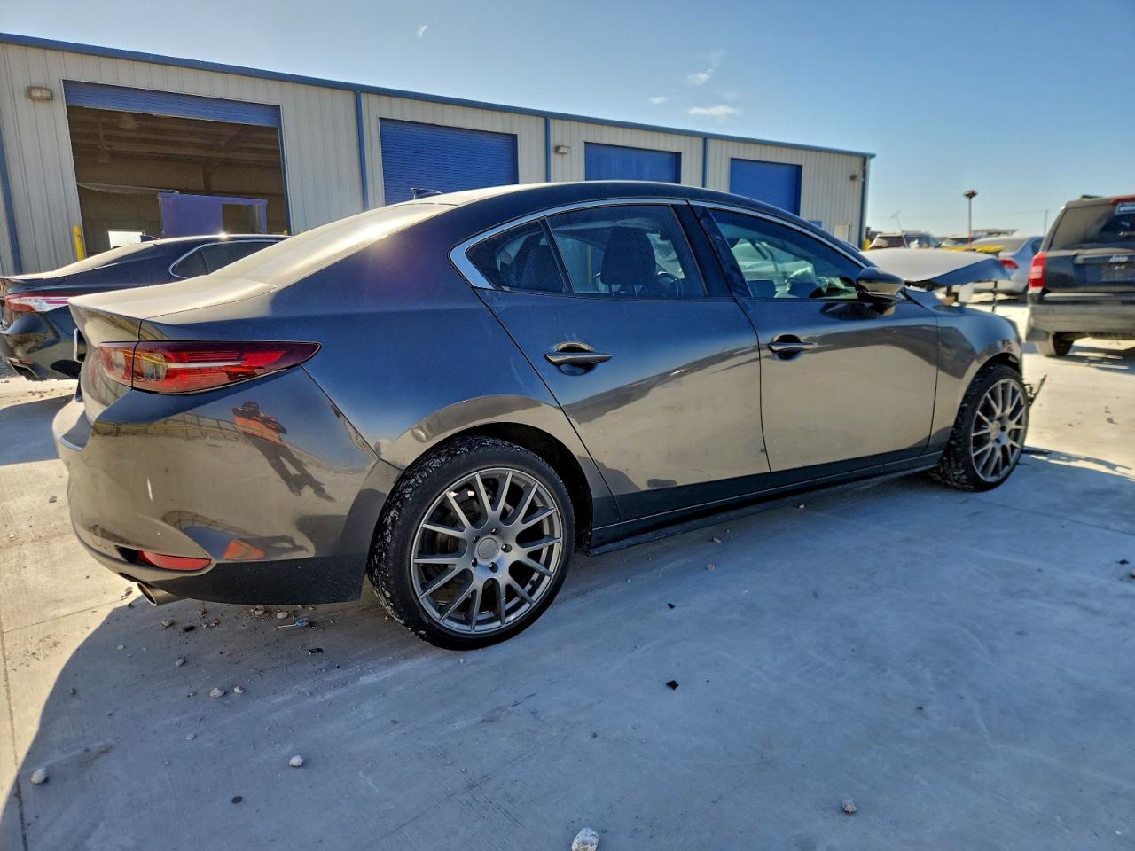 2019 MAZDA 3 PREMIUM photo 3