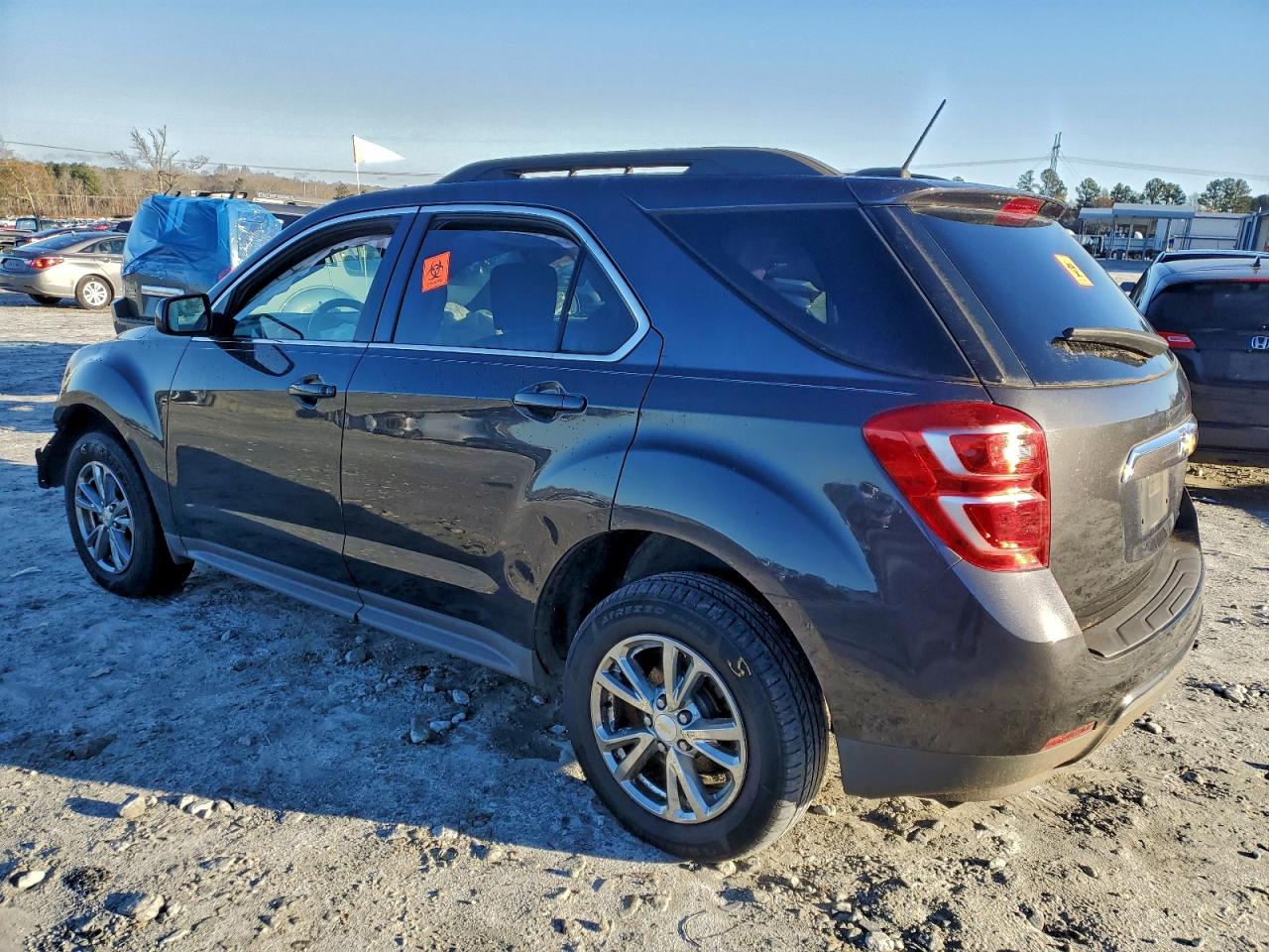 2016 CHEVROLET EQUINOX LT photo 2