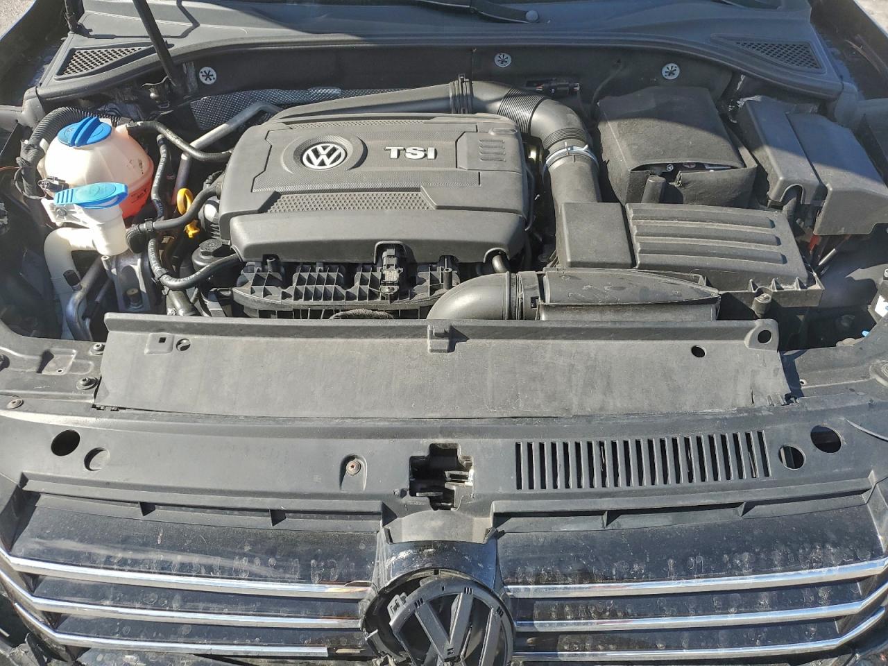 2015 VOLKSWAGEN PASSAT SE photo 11