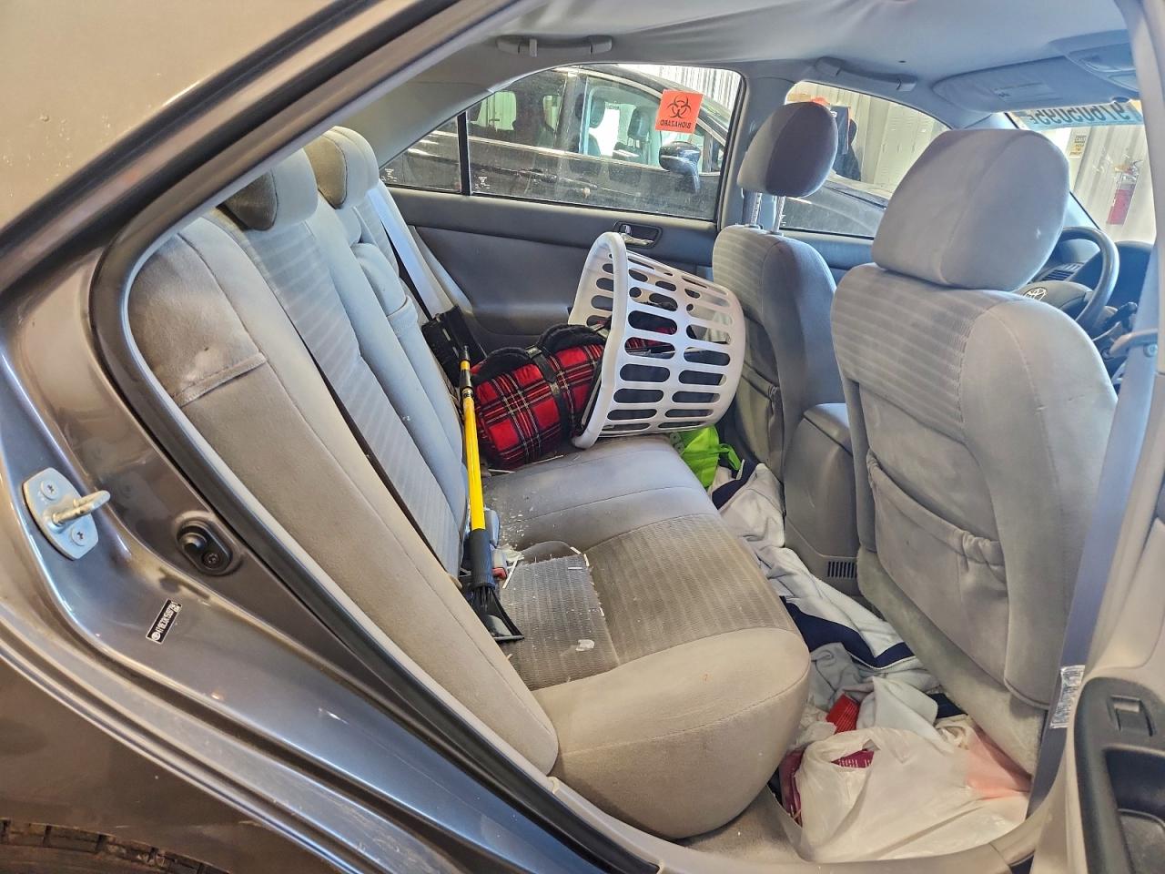 2005 TOYOTA CAMRY LE photo 10