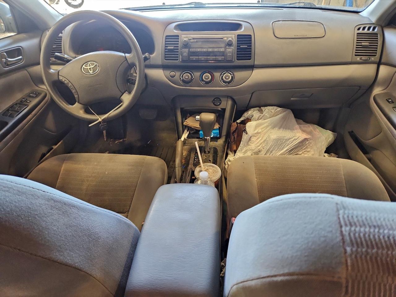 2005 TOYOTA CAMRY LE photo 8