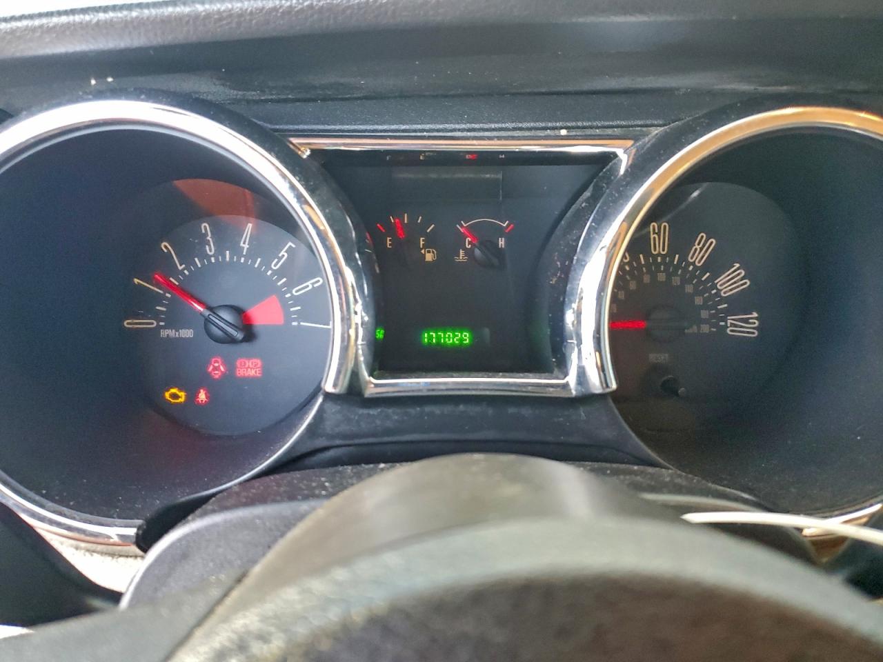 2005 FORD MUSTANG photo 9