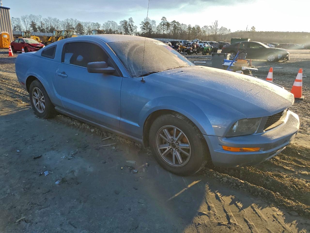 2005 FORD MUSTANG photo 4