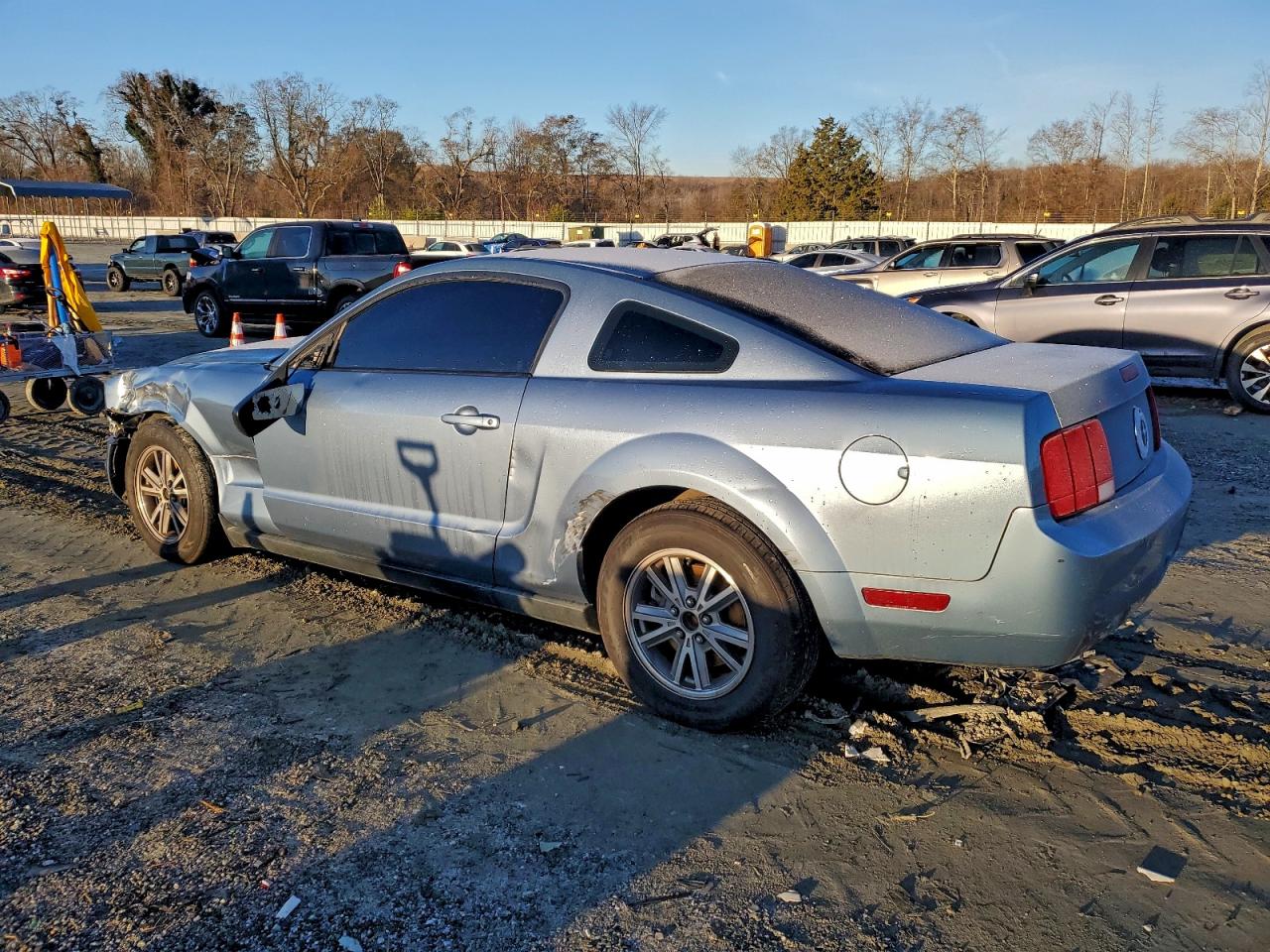 2005 FORD MUSTANG photo 2