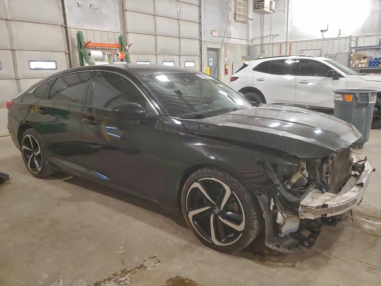 2018 HONDA ACCORD SPORT photo 4