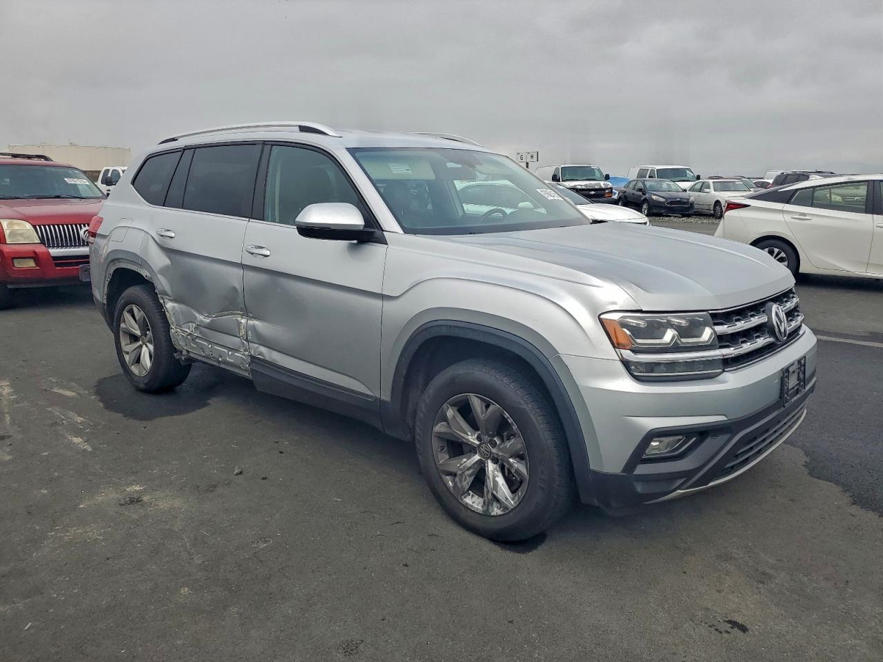 2018 VOLKSWAGEN ATLAS SE photo 10