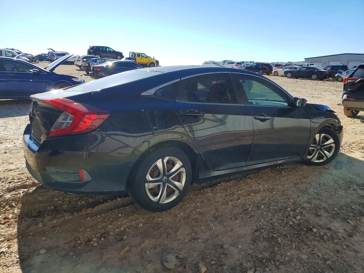 2016 HONDA CIVIC LX photo 5