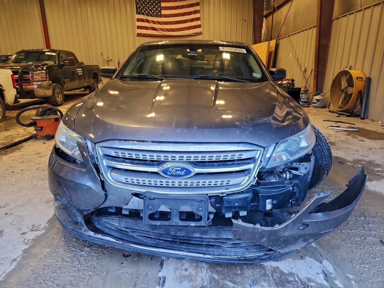 2012 FORD TAURUS SE photo 5