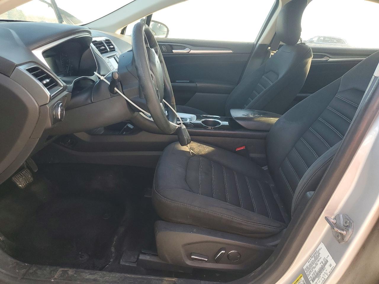 2014 FORD FUSION SE photo 7