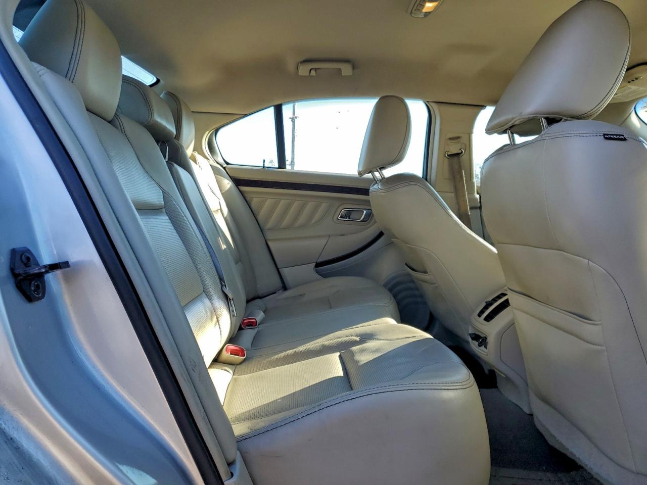 2010 FORD TAURUS LIMITED photo 10