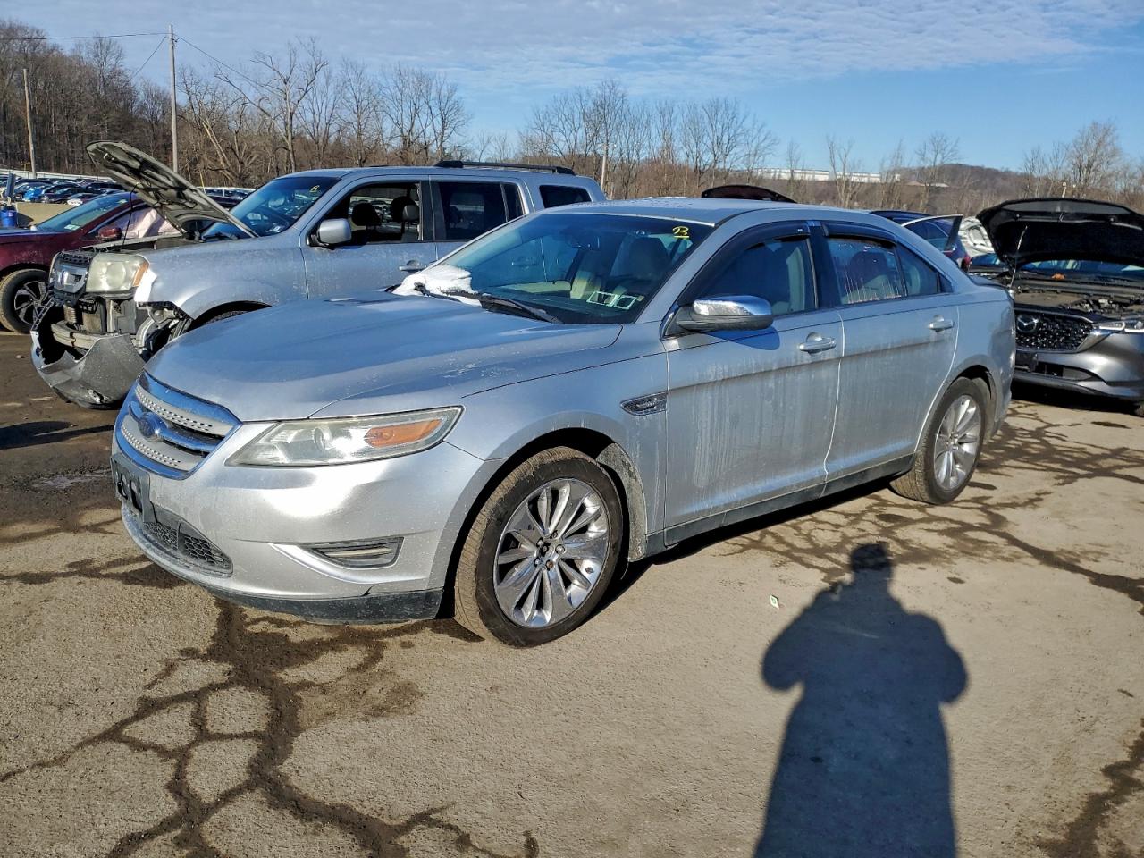 2010 FORD TAURUS
