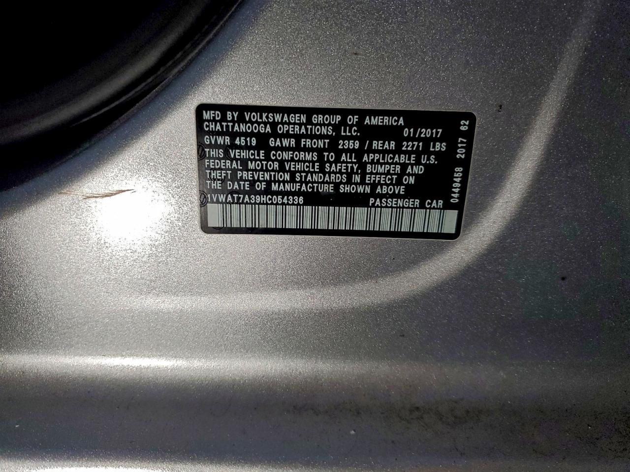 2017 VOLKSWAGEN PASSAT S photo 12