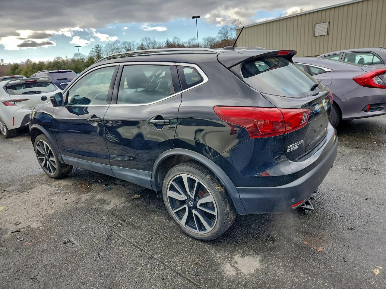 2019 NISSAN ROGUE SPORT S photo 2