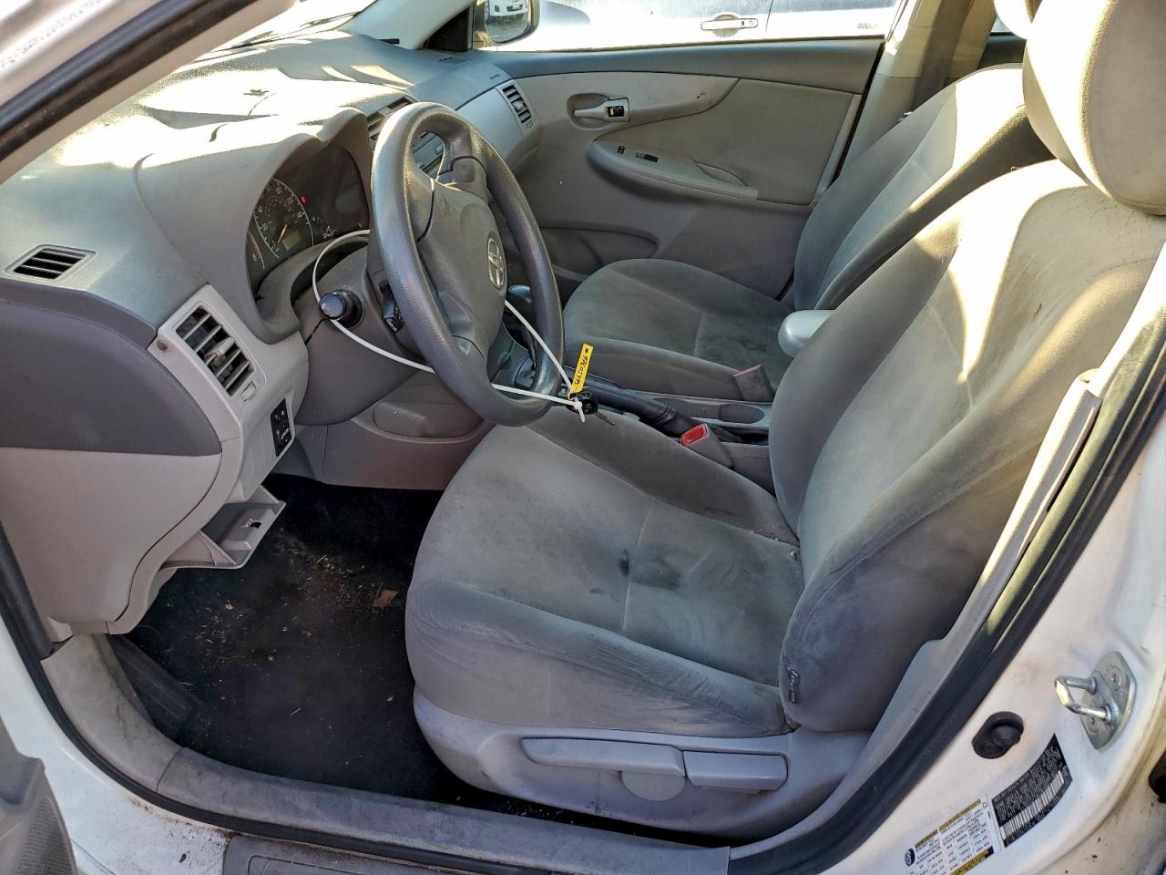 2009 TOYOTA COROLLA BASE photo 13