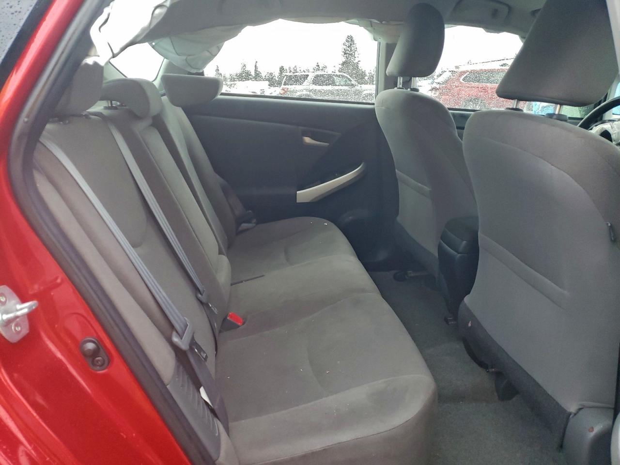 2015 TOYOTA PRIUS photo 19