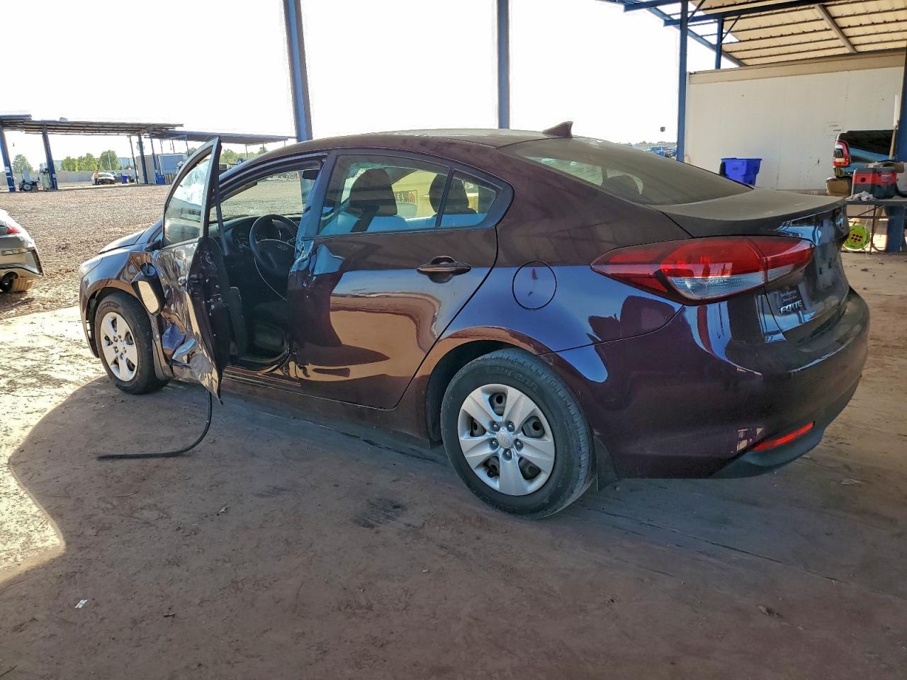 2017 KIA FORTE LX photo 2