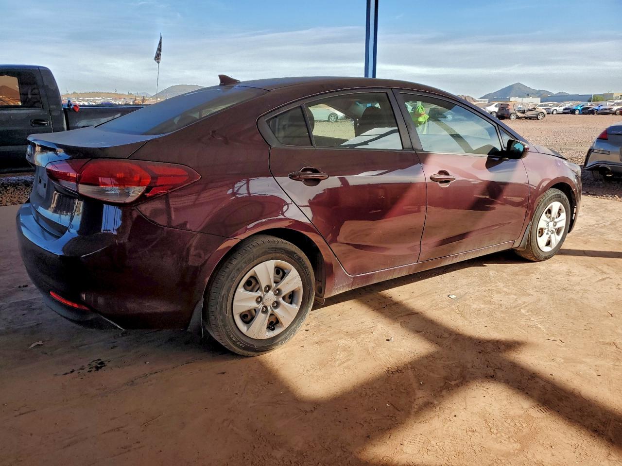 2017 KIA FORTE LX photo 3