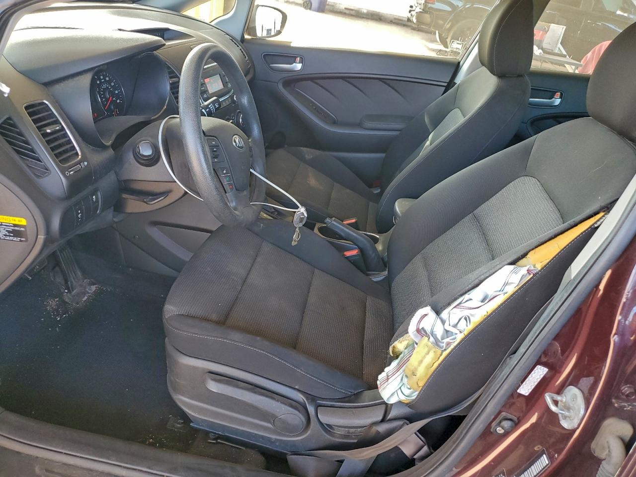 2017 KIA FORTE LX photo 7