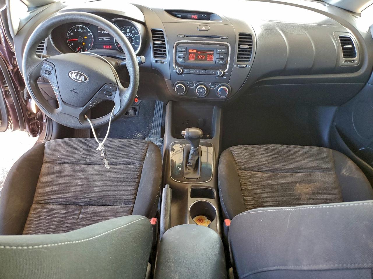 2017 KIA FORTE LX photo 8