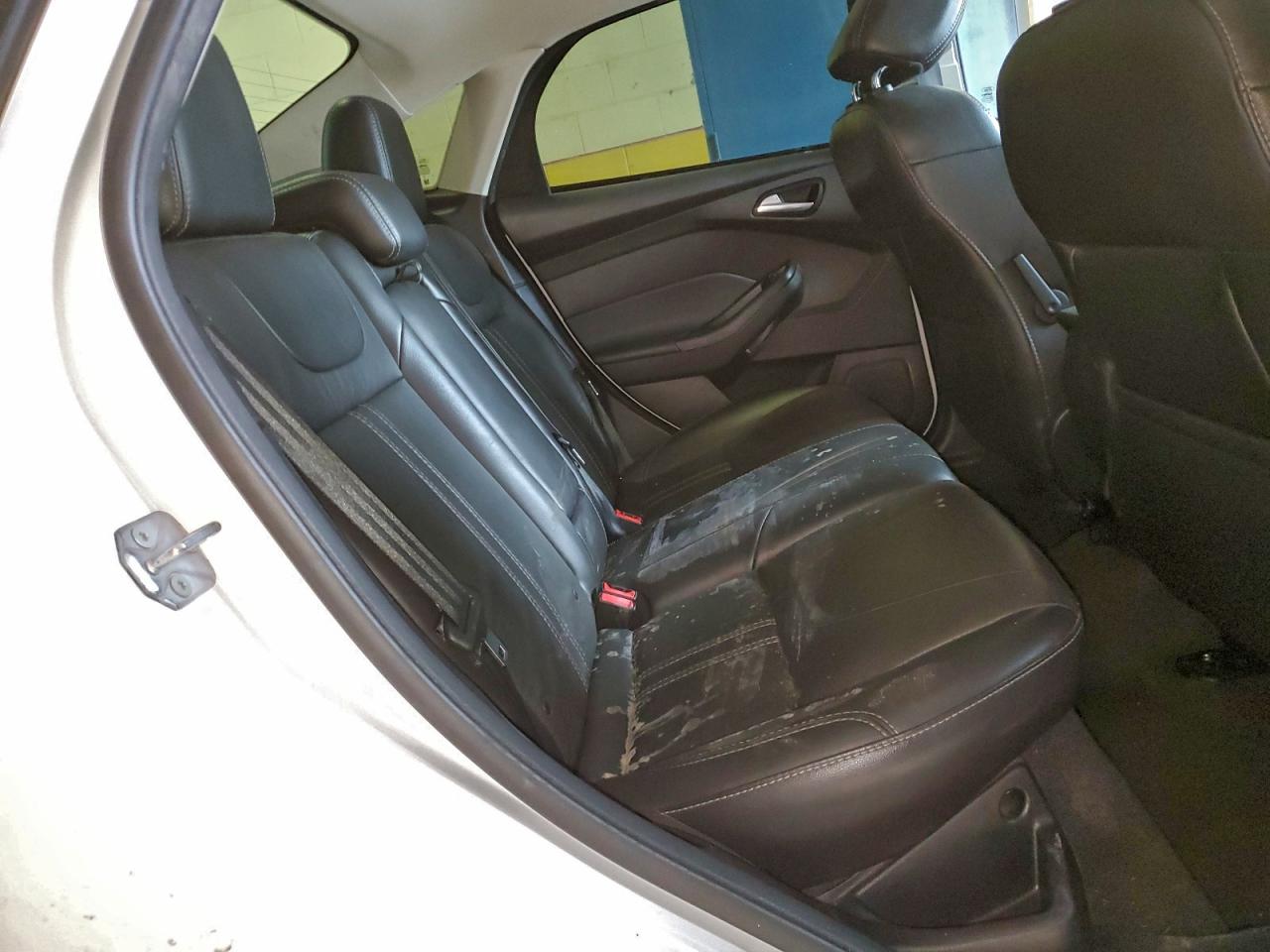 2014 FORD FOCUS SE photo 10