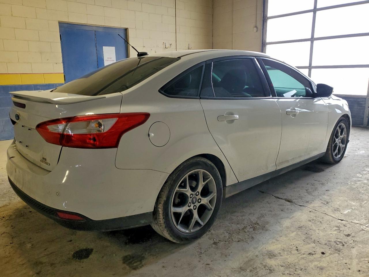 2014 FORD FOCUS SE photo 3
